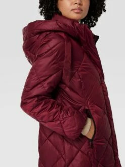 Gerry Weber Edition Steppmantel Mit Zweiwege-Reißverschluss - Bordeaux Rot 7 Gerry Weber Edition Steppmantel Mit Zweiwege-Reißverschluss - Bordeaux Rot -WINTERMÄNTEL Verkaufs-Shop 60rjclijap0kac1p9524igqi65b4eiac9p948gia9osjegpjags4ql1ial44ic9l6914mk9ma4o4eji6a93mcob471gm2opjcdgjie9k6hgmao9oc9hm8p326ph66c9o6di3aog