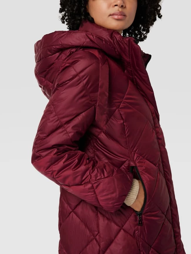 Gerry Weber Edition Steppmantel Mit Zweiwege-Reißverschluss - Bordeaux Rot 3 Gerry Weber Edition Steppmantel Mit Zweiwege-Reißverschluss - Bordeaux Rot – Bild 3