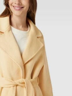 Mango Mantel Mit Eingrifftaschen - Hellgelb -WINTERMÄNTEL Verkaufs-Shop 68r4mc1n9524mj2m6533cc2161432e9p6l742li8ad2jikqe88ok6laj8oskmk9la94j8j2e98q52h9i8so3edpn61h64e1kccoj2dhkcopmco9h65gjadj6cor38dr56gsj4oo