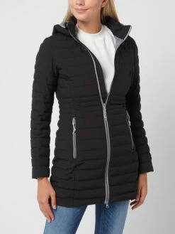 G.I.G.A. DX Steppmantel Mit Abnehmbarer Kapuze Modell 'Bacarya' - Schwarz -WINTERMÄNTEL Verkaufs-Shop 694l0ji594r4eh1k8p9kmh2jah44oiq99cp32h1o84p5aci7a10kojib88o4ili8ako3iji3a9538gi26t3j6e9occr6aoj461i3achk6cp6ae9j60q32p1oc8rm4pb2cos34cg