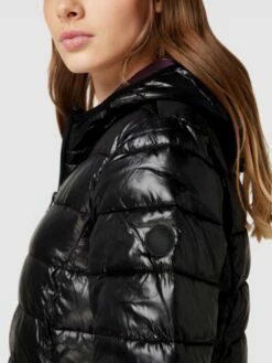 Q/S Designed By Steppmantel Mit Label-Patch - Schwarz -WINTERMÄNTEL Verkaufs-Shop 6d134dq795b46cqj717lcia8ap5k8k256t74mi2k9t0jilicacs4ocif9544gl2k8h8jid23a10k6kq864o36chpcdijipj4c8p34cpkc5ij8e1p6hgj2dr371hm6o9kcoqm2og