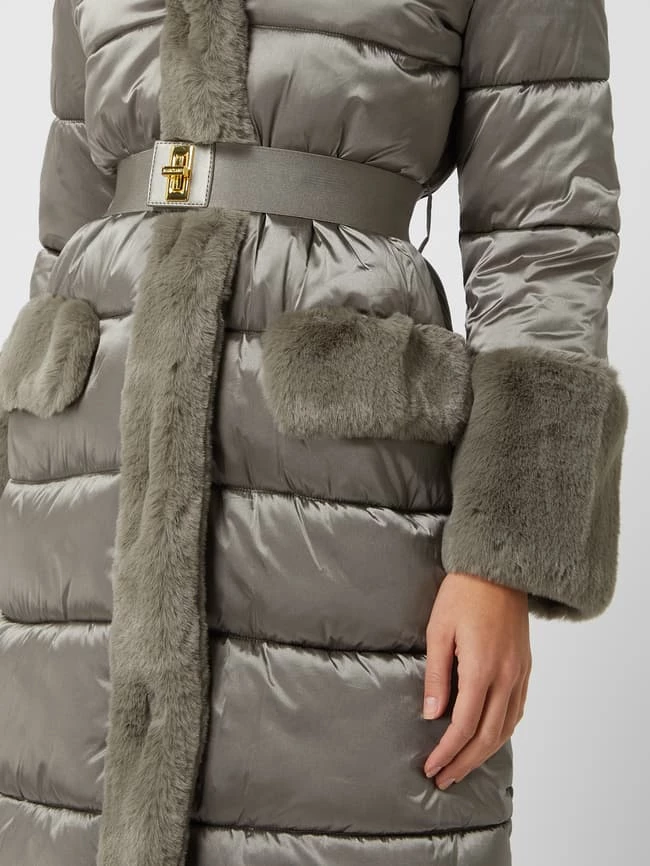 Marciano Guess Steppmantel Mit Webpelzbesatz Modell 'Bessie' - Schlamm 3 Marciano Guess Steppmantel Mit Webpelzbesatz Modell 'Bessie' - Schlamm – Bild 3