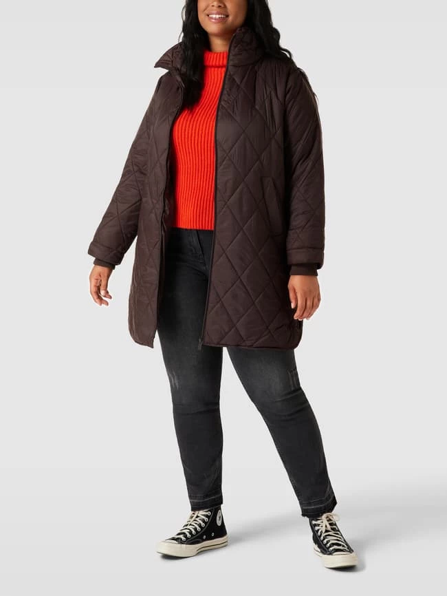 KAFFE Curve PLUS SIZE Steppmantel Mit Stehkragen Modell 'KCLISANNA COAT' - Dunkelbraun 1 KAFFE Curve PLUS SIZE Steppmantel Mit Stehkragen Modell 'KCLISANNA COAT' - Dunkelbraun
