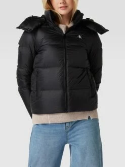 Calvin Klein Jeans Steppmantel Mit Label-Print - Schwarz -WINTERMÄNTEL Verkaufs-Shop 6ta48kqd751l0h9ka554sippal54gg9o6grj0kpp9535cl1n69b4ol2ja564mghp74pj0l9k6pa4acik9ko62e9o6ph6cc1k6koj8c1kcgq36ob66lhjeopm6go68e1i6ksm4o8