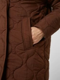 Smith And Soul Steppmantel Mit Schalkragen - Schokobraun 7 Smith And Soul Steppmantel Mit Schalkragen - Schokobraun -WINTERMÄNTEL Verkaufs-Shop 84o4kd1m6ss32iq46ss4qdqe8ksjgjai9l5k2j9lacpk8k29ad544jho9p552gam7184ikqm9p34ik1j6co38ob5c4r32phi70qm2d9k6ss3ie346kr3ge9j6kr68dr665i62cg