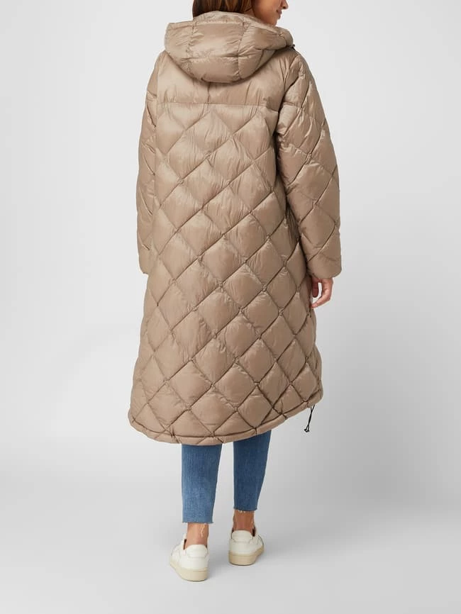 No.1 Como Steppmantel Mit Kapuze Modell 'Valeria' - Taupe 4 No.1 Como Steppmantel Mit Kapuze Modell 'Valeria' - Taupe – Bild 4