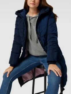 Q/S Designed By Steppmantel Mit Reißverschlusstaschen - Marineblau -WINTERMÄNTEL Verkaufs-Shop 85a5aiqg99b46kq2a13kce2790rj6lala53koi2h6p856ga46h9j4d2d64qk8e2d9spk6ha26p5kml9l94o3epj56sr6acb46hh34e1k6himaohg6cpjcdb664s6aohg70o36d8