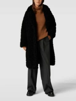 White Label Mantel In Teddyfell-Optik Modell 'Main' - Schwarz