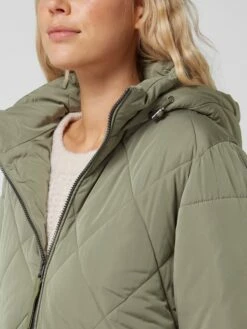 Nümph Steppmantel Mit Kapuze Modell 'Betri' - Olivgrün -WINTERMÄNTEL Verkaufs-Shop 8d252dq56opkgjhi9d34mdpm8cqk8l1p9t73ge2b6p7l6gih6gp54d1p8sr42ja68cokgi2gad0j4k1ma93mad1oc9imcc9m70o64phkcph66e1h70sjgc9o70q38e9i6dhj6c0