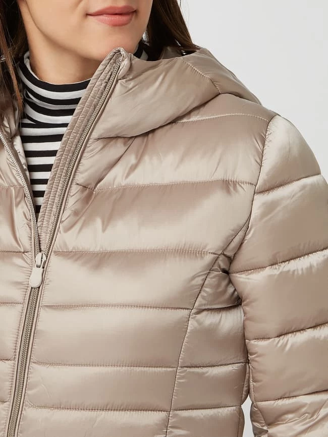 SAVE THE DUCK Steppmantel Mit Wattierung Modell 'Camille' - Wasserabweisend - Sand 3 SAVE THE DUCK Steppmantel Mit Wattierung Modell 'Camille' - Wasserabweisend - Sand – Bild 3