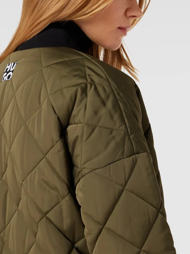 HUGO Steppmantel Mit Eingrifftaschen Modell 'Ferina' - Khaki 3 HUGO Steppmantel Mit Eingrifftaschen Modell 'Ferina' - Khaki – Bild 3