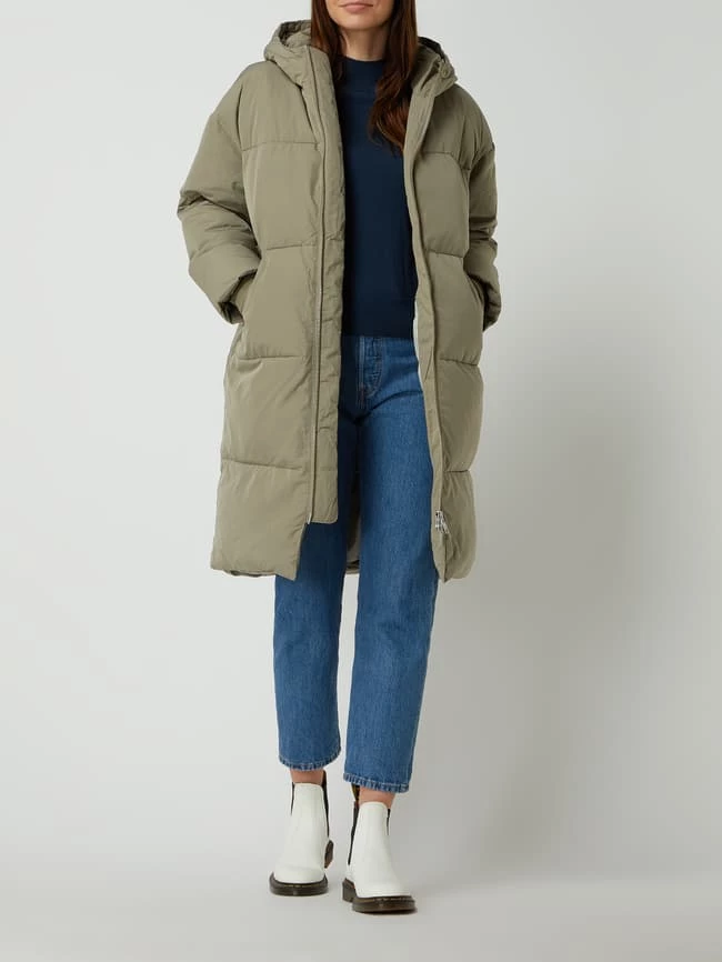 Embassy Of Bricks & Logs Oversized Steppmantel Mit Wattierung Modell 'Elphin' - Khaki 1 Embassy Of Bricks & Logs Oversized Steppmantel Mit Wattierung Modell 'Elphin' - Khaki