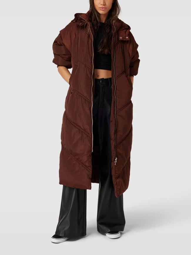 Pieces Steppmantel Mit Kapuze Modell 'PCFELICITY LONG PUFFER' - Schokobraun 1 Pieces Steppmantel Mit Kapuze Modell 'PCFELICITY LONG PUFFER' - Schokobraun