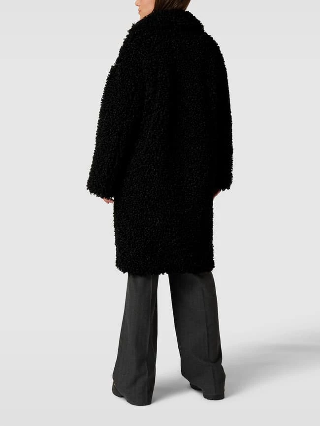 White Label Mantel In Teddyfell-Optik Modell 'Main' - Schwarz 5 White Label Mantel In Teddyfell-Optik Modell 'Main' - Schwarz – Bild 5