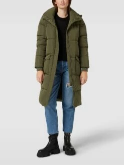 Kaffe Steppmantel Mit Abnehmbarer Kapuze Modell 'OUTDOOR' - Olivgrün -WINTERMÄNTEL Verkaufs-Shop 9563idqm9943eka984p3ig9l8l95ch2j60pjgd2j6h4j4cqj64o3cj9j852lacqmad15ada86p550dq1693j8e32c9j3ce1k6ksm6ohkc4q64e1m6sp30cho6or3ip1l64qmacg
