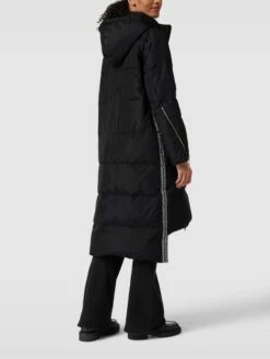 Liu Jo White Steppmantel Mit Label-Details - Schwarz 9 Liu Jo White Steppmantel Mit Label-Details - Schwarz -WINTERMÄNTEL Verkaufs-Shop 9cs56kpn9p4k6cq76h94ij9n714jaii76p5l2ki7ako46dqb84okihqdah0kichh9d8k6d2b95a5ad1o6l3mad3271h3gohp6gp30opk6or30e1occqj2dhpc4r3goj16gq3cdo