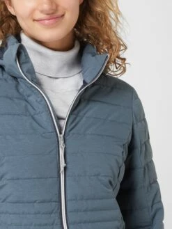 G.I.G.A. DX Steppmantel Mit Abnehmbarer Kapuze Modell 'Bacarya' - Rauchblau -WINTERMÄNTEL Verkaufs-Shop 9d2kic9ga9752gaga5b4ok1k84sjciqc9t644jam7534aha7890kul9l8kp36d296t946eal8kr4ih1h8so3epb4corm8cb5coq3eo9kchijao9g71ijce366thm8p1m6cojcdo