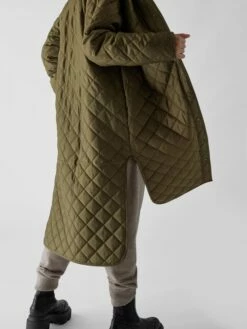 Designers Remix Steppmantel Mit Seitenschlitzen Modell 'Braga' - Olivgrün 19 Designers Remix Steppmantel Mit Seitenschlitzen Modell 'Braga' - Olivgrün -WINTERMÄNTEL Verkaufs-Shop 9da5agigad9jeja2a8pkmg9m9sokqcq29544ckqf8gs58hpm90o46da964r46jid6ks4qka9a554mghn8l3j4pj46kr34e9h75ijcopk64qm2o9p68s3idr469i36ohgcdj64dg