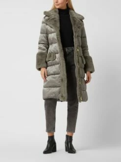 Marciano Guess Steppmantel Mit Webpelzbesatz Modell 'Bessie' - Schlamm 8 Marciano Guess Steppmantel Mit Webpelzbesatz Modell 'Bessie' - Schlamm -WINTERMÄNTEL Verkaufs-Shop 9gpjclhp74o42dqj9d2k8dph9h4l6kaf8cr42iq79l9kqdpk6cr38li39d242i2a6p3jij2i6ool0d29653j4dpnclh6aopmcos30e9kc5h6ae366gqmcor360qm6cr3coq34oo