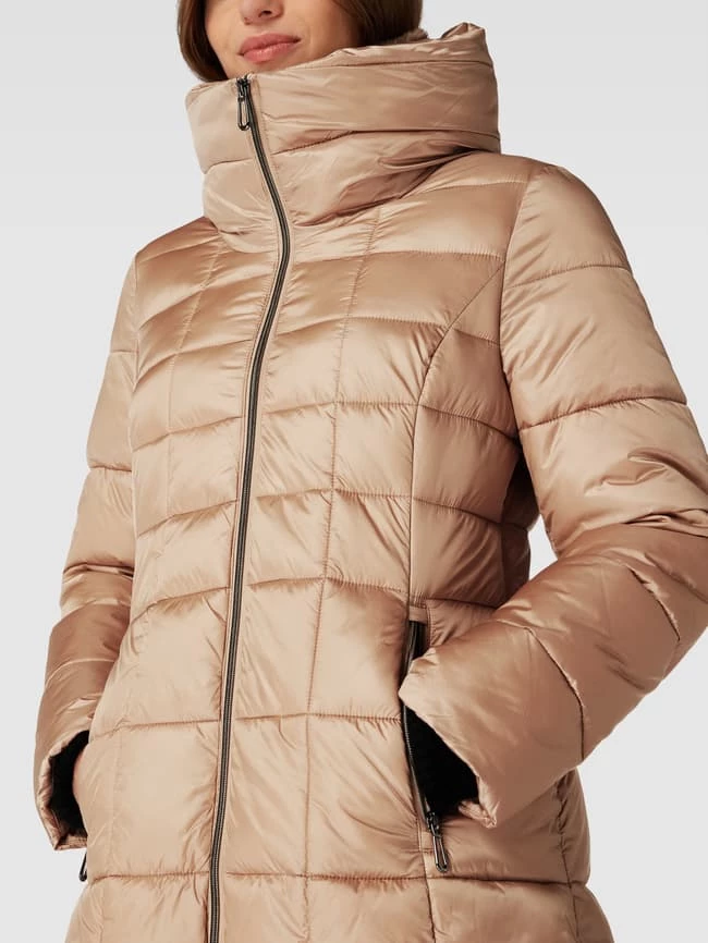 Gerry Weber Edition Steppmantel Mit Kunstpelzkragen - Camel 3 Gerry Weber Edition Steppmantel Mit Kunstpelzkragen - Camel – Bild 3