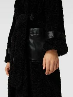 HUGO Mantel In Fell-Optik Modell 'Mivena' - Schwarz -WINTERMÄNTEL Verkaufs-Shop 9h4jic9h68q4ciafakp34ii499aj6h2a9gr30ga18d8j2j2m9t4k2hig9p7k6l24851j0lie85930c1ja53m2e1lcorm2cpkccsj2phk6pijge1lclj68ohn69gjep1p6tij2dg