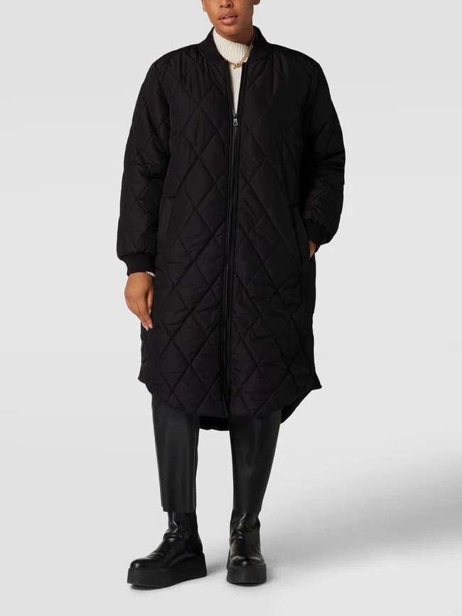 ONLY CARMAKOMA PLUS SIZE Steppmantel Mit Stehkragen Modell 'Carcarrot' - Schwarz 4 ONLY CARMAKOMA PLUS SIZE Steppmantel Mit Stehkragen Modell 'Carcarrot' - Schwarz – Bild 4