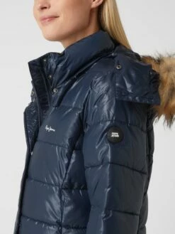 Pepe Jeans Steppmantel Mit Webpelz Modell 'Anja' - Marineblau -WINTERMÄNTEL Verkaufs-Shop 9la3ii9p6p950j24751kcea38l34miq86t950gaead5l4lab6h758ii8a19k4d2k84plclal914lagij693m4c9ocdi38ob1chh3cchk6pj6ce9k60o38phjc5hj2ohmcgq3ap8