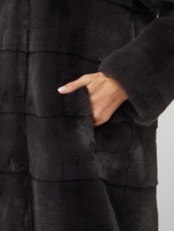 PETITE M. Mantel Aus Webpelz Mit Kapuze - Anthrazit -WINTERMÄNTEL Verkaufs-Shop 9p53ajid68o54dpk8p346iq8ap3l8hqf94qkkhic613l8hif6l33ac24al658e24ap5lckiaap1l2j2k9so3ccpk6lim4e9o74r6ae9kccpj2ob1ckr68dj269hjec346hi62e0