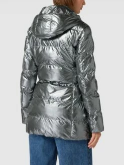 EA7 Emporio Armani Steppmantel In Glanz-Optik Modell 'GIUBOTTO' - Silber -WINTERMÄNTEL Verkaufs-Shop a0o36d1kaorjcgi76csl8dii64s56ga69t44gki6a8r4cj2f8oq38j2d7194ah1h99734k1iaosl6kai70o64phm64qmcphoc8r3ed1k68q3io9i6orjidhj60p38chh6tij0e8