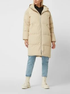 Embassy Of Bricks & Logs Steppmantel Mit überschnittenen Schultern Modell 'Elphin' - Sand 8 Embassy Of Bricks & Logs Steppmantel Mit überschnittenen Schultern Modell 'Elphin' - Sand -WINTERMÄNTEL Verkaufs-Shop a0ol8l1l6583cgihah1jai2a6gp32dqc94ok4gi4al952l266ss4ahhk9p5koiql8h532e1h94okqd2f8d3j4e1pcgqm2c3574rmce1kc8r3gohmcgs6ceb275h6ccpg6kojcoo