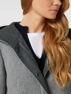 Gil Bret Kurzmantel Mit Eingrifftaschen - Hellgrau Meliert 7 Gil Bret Kurzmantel Mit Eingrifftaschen - Hellgrau Meliert -WINTERMÄNTEL Verkaufs-Shop a1448jpp6173ajpj8l14idicad7kscad918l6hii6krj8c2ha1b4kcq16h7kshif9994mhii6p53ij24913jicplclh34ob268r34c9kcco64ohgcpj62dj669ij2oplcksj0d8