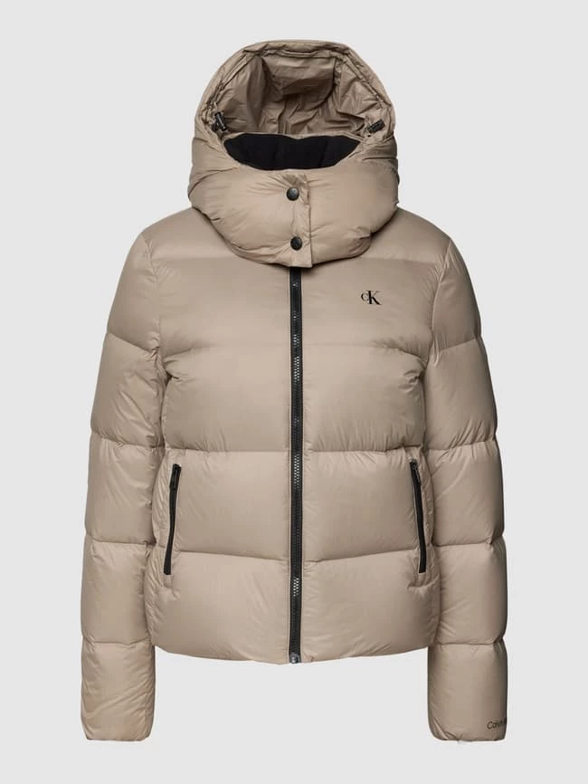 Calvin Klein Jeans Steppmantel Mit Label-Print - Beige 1 Calvin Klein Jeans Steppmantel Mit Label-Print - Beige