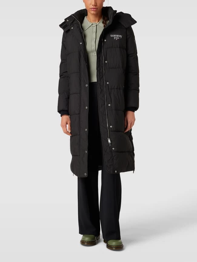 Tommy Jeans Steppmantel Mit Label-Print - Schwarz 1 Tommy Jeans Steppmantel Mit Label-Print - Schwarz