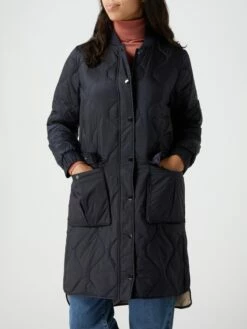 Saint Tropez Steppmantel Mit Wattierung Modell 'Hazel' - Marineblau -WINTERMÄNTEL Verkaufs-Shop a57ladql716j0cqj84q4ci2l6d24gea19csj6hil9h33ek1pap73chadaoq3ggqe6964slibakpj4ja2a4o38oj2cop34e316gp3ip9k69hjae9i6oo34cpgchh32dph75h3eoo