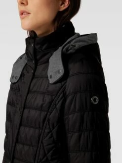 Fuchs Schmitt Steppmantel Mit Abnehmbarer Kapuze - Schwarz -WINTERMÄNTEL Verkaufs-Shop a5858k2760s4ae2c8t54qca99h4l8cqe9t258ii574s4cca26d13eda568qkul9k6kpk6ci3a1a4qk2394o34p1kchim6p9j6phjgp1k61hjie9icgr66ohi6di34db265j34cg