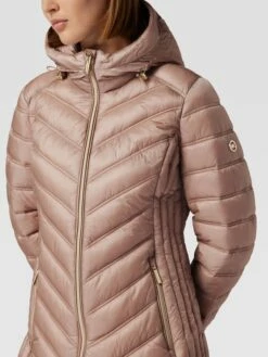 MICHAEL Michael Kors Steppmantel Mit Label-Detail Modell 'LONG' - Beige 7 MICHAEL Michael Kors Steppmantel Mit Label-Detail Modell 'LONG' - Beige -WINTERMÄNTEL Verkaufs-Shop a9754k2f8db4qjpma4s4ek24a0pl6hq76db5cja68p84cd1m6p44kcaa9p934e226d636kif8574qjpl9t3j2cr371ij8ob264qj6ohkc4rj8o9n71gm2or56so38o9k74rjcco