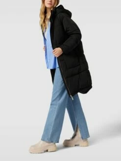 Only Steppmantel Mit Kapuze Modell 'ONLGABI OVERSIZE LONG COAT' - Schwarz