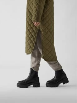 Designers Remix Steppmantel Mit Seitenschlitzen Modell 'Braga' - Olivgrün 15 Designers Remix Steppmantel Mit Seitenschlitzen Modell 'Braga' - Olivgrün -WINTERMÄNTEL Verkaufs-Shop acskmkql6954el9i91534j1g8l252gq26l7kici86153giif74r3id2aa0r4se1n955k2c1m70s36ipoago3iopgc8o64phocgpm8o9kcgom6oj46orj6cr2c8p3ec9iccrm8dg