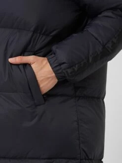 FILA Steppmantel Mit Kapuze - Schwarz -WINTERMÄNTEL Verkaufs-Shop ad6kojaf91b3cl259l94icqb6d6jadik90sj2ka77124skqk8d1j8hqj8oo5aki18ks44ghp910k4jph9oo3achg71im2ob475i6cdhk6hh64ohicdi6cpho6hijio9k64o3ge0