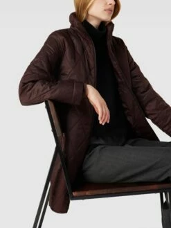 Kaffe Steppmantel Mit Eingrifftaschen Modell 'LORELIA' - Dunkelbraun -WINTERMÄNTEL Verkaufs-Shop ad83iiql6l5kel2h6h84mhic60o4mgi59h34kcq48d7kujqla18k8j28998l0ipi8go30k23alak6d219oo6acho6gq38ohlc8s64o9k6grm4o9h64pmce1m60p34o9j6cojio8